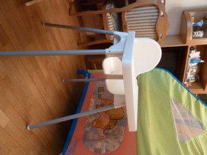 Отдам стульчик для кормления - P1050576.JPG