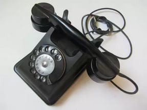 Приму в дар старый проводной телефонный аппарат из чёрного карболита - телефон в карболите.jpg