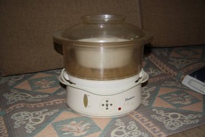 Пароварка "Бинатон"-рабочая, отсутствует ручка таймера (можно переключать плоскогубцами).