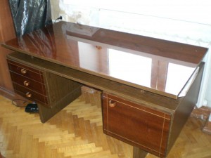 Отдам Письменный стол - стол.JPG