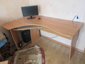 Компьютерный стол отдал - IMG_1572.JPG