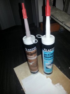 Отдам остатки от ремонта герметик и эмаль  - 20150805_095241.jpg