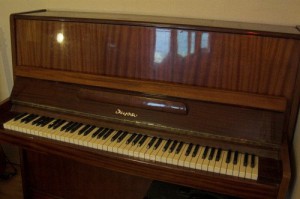 Пианино Заря - dd97503e1b3fdf46f9c4ddfb18322a66.jpg