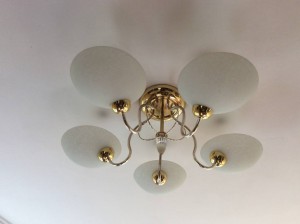 отдам даром люстру - image.jpg