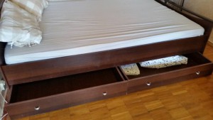 ДАРОМ КРОВАТЬ, СТЕЛЛАЖ, СТОЛ - 20150829_155520.jpg