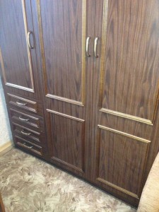 Отдам даром шкаф и письменный стол - IMG_2933.JPG