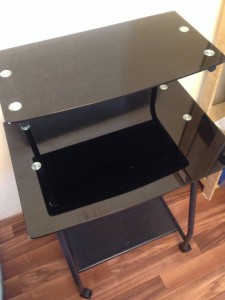 Отдам даром компьютерный стол - IMG_0832.JPG