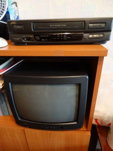 телевизор и видеоплеер JVC 1998 года - JVC.JPG