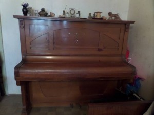 немецкое пианино Franz Täuber 1874 г - SAM_6380.JPG