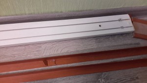 Отдам карниз к потолку 263 см - 20151205_121330.jpg