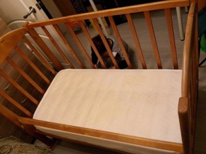 уже отдали: отдадим детскую кровать с матрасом ТЕМА ЗАКРЫТА  - babybed.jpg