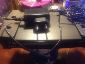 Маршрутизатор D-Link DES-1008D отдан - 2016-01-08 10-36-32.JPG