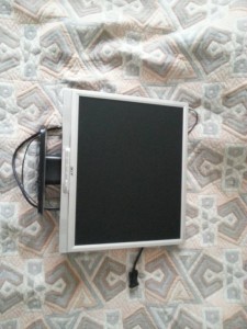 Отдам монитор НЕРАБОЧИЙ на запчасти  - 20160110_140536.jpg