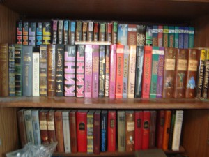 Отдам мебель, посуду, книги - книги2.JPG