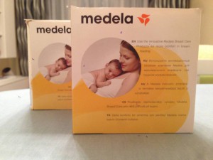 Отдам детский стиральный порошок и многоразовые прокладки в бюстгалтер для кормящих матерей - image.jpg