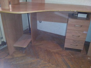 В дар компьютерный стол. Срочно. - 20160213_122732.jpg