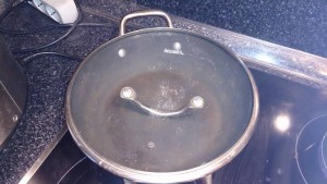 Отдам поднос,держатель д бутылок,кастрюлю-ОТДАНО  - DSC_1272.JPG