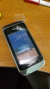 телефон рабочий с разбитым стеклом - IMG_20160405_162117[1].jpg