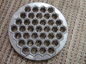 Приму в дар пельменница ручная для лепки пелемений - DSC02326.JPG