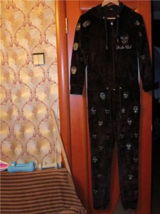 Одежда женская 42-46 . Парфюм. - Велюровый комбез.jpg