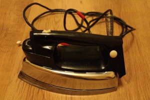 Отдам утюг советский рабочий - IMG_4742.JPG