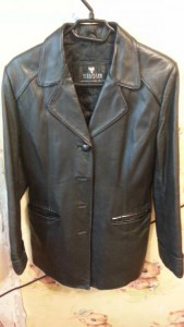 44-й, кожаный пиджак, 1000р..