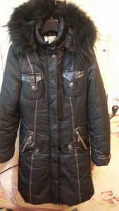 пуховик, 500р, 42-44..что-то с молнией, может собачка