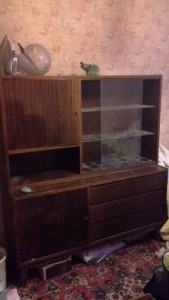 Приму в дар мебель - сервант (2).jpg