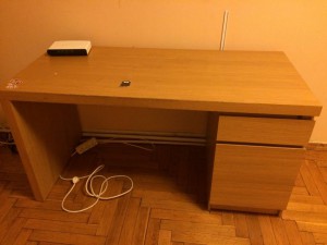 Отдам диван, письменный стол, тумбу, стол, кухонный гарнитур, встраиваемую газовую плиту - IMG_1046.JPG