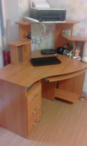 отдам компьютерный стол - IMG_20160718_195131.jpg