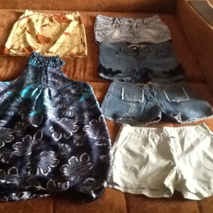 Отдам летняя одежда на девушку 42-44 - image.jpeg