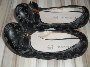 Для девочки одежда, туфли, варежки - SDC10037.JPG