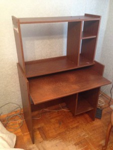 Отдам компьютерный стол, 2 журнальных столика, ковер - image.jpeg