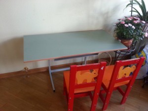 2 стола и 2 стула детские - 20160901_115423.jpg