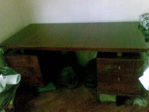 Отдаем письменный стол и кресло - Фото028.jpg