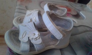 Босоножки для девочки - 20161006_082812.jpg