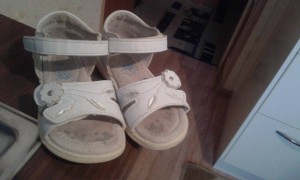 Босоножки для девочки - 20161006_082743.jpg