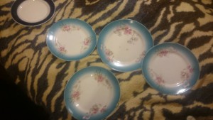 Отдам фарфоровые тарелки отдала - DSC_4973.JPG