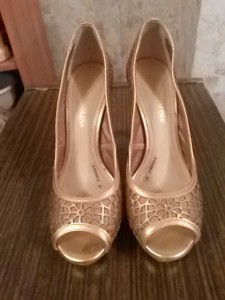 Туфли женские золотого цвета 37-38 размер - 20161223_220057.jpg