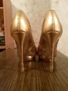 Туфли женские золотого цвета 37-38 размер - 20161223_220205.jpg