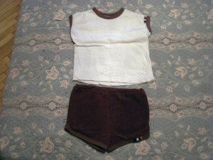 ПОДАРЕНО Детский костюмчик - PC190028.JPG