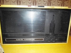 Приму в дар или куплю недорого старые радиолу магнитофон проигрыватель телевизор в коллекцию - 2017123224950.jpg