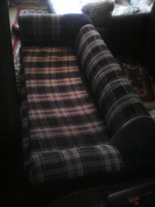 отдам раскладной диван - hYif7oJvfik.jpg