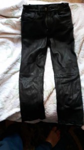Новые кожаные брючки для мальчика или девочки - 20170206_115723.jpg