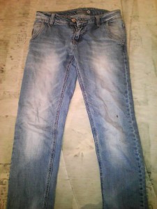 Отдам мужские джинсы, свитер, футболки. р46 рост165-170 - джинсы.jpg