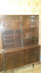 Отдам сервант для посуды 3 разных секции - 20170321_085150.jpg