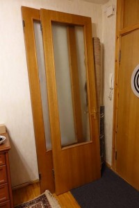 2 межкомнатные двери отдам - DSC05689.JPG