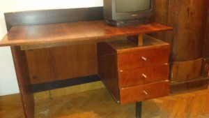 Отдам в дар раритетный стол - DSC_0291.JPG