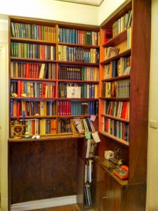 Самовывоз ВСЁ ЗАБРАЛИ  - стенка(библио).jpg