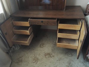 С полкой сверху не расстаемся )